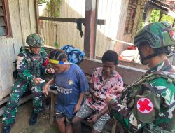 Pos Kout Iwur Satgas Yonif 751/VJS Gelar Pemeriksaan Kesehatan Door to Door: Cek Gula Darah & Asam Urat untuk Warga Distrik Iwur