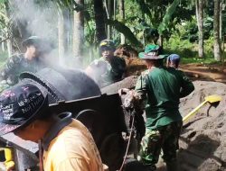 TNI AD Bangun Jembatan Perintis Garuda II di Trenggalek