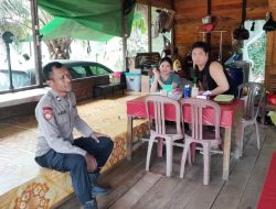 Sambil Patroli Siang, Polisi Sebangki Ajak Warga Jaga Keamanan Lingkungan