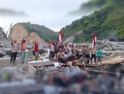 Brimob Polda Aceh Bangun Jembatan Darurat, Pulihkan Akses Warga Bener Meriah Pascabanjir Bandang