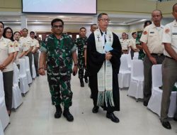Kodam I/BB Menggelar Ibadah Natal Prajurit dan PNS serta Perayaan Natal Terpusat Bersama Kasad Tahun 2025 Secara Vicon di Kupang