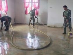 Karya Bakti Koramil 06/Samudera Bersihkan SMA MAS Pascabanjir