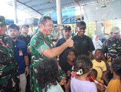 Kasad Dampingi Wapres Pastikan Program Pemerintah Menyentuh Masyarakat Papua