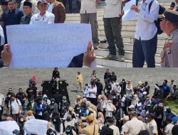 Tuntut Kepastian Status Dan Kesejahteraan, Guru Honorer Non Database Datangi DPRD Lombok Tengah