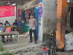 Polisi Laksanakan Patroli Siang, Sambangi Warga hingga Pantau SPBU Saat Antrean BBM