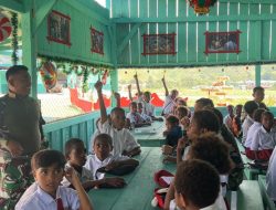 Senyum Anak, Semangat NKRI: Yonif 751/VJS Berbagi Makan dan Uji Wawasan Kebangsaan