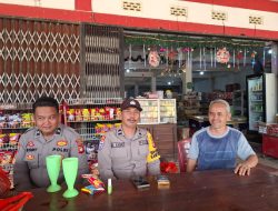 Patroli Kamtibmas Polsek Kuala Behe, Sambangi Warga dan Beri Himbauan