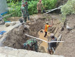 Masyarakat Antusias Bangun Jembatan Gantung Garuda