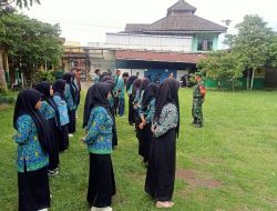 Babinsa Membangun dan Ajarkan disiplin Kepada Generasi Penerus Bangsa