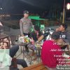 Patroli Malam Polsek Air Besar, Polisi Hadir Beri Rasa Aman dan Himbauan Langsung ke Warga