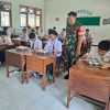 Peran Aktif Babinsa Dalam Membantu Pendistibusian MBG di Sekolah