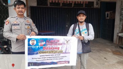 Personel Polsek Mempawah Hulu Ajak Warga Tidak Melakukan Karhutla