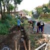 Babinsa Budayakan Kerja Bakti, Bersama Warga Bangun Talud Jalan Agar Aliran Air Lancar