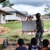 Pos Tarub Satgas Yonif 751/VJS Gelar Kelas Calistung di Lapangan Serba Guna: Bekali Anak Perbatasan, Bangun Generasi Papua Lebih Maju