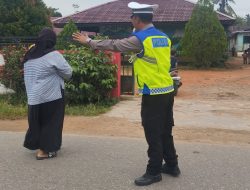 Bripka Albasit Laksanakan Strong Point Pagi di SD Negeri 01 Karangan