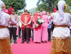 Kapolda NTB Tinjau Asrama dan Serahkan Bansos Saat Kunjungan ke Sumbawa Barat