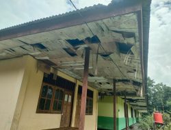 Peduli Prasarana Pendidikan, Satgas Yonif 643/Wns Rehab SD YPPK Wembi