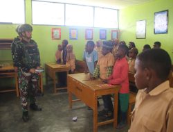 Binter TNI Kesadaran Berbagi Ilmu Satgas Yonif 521/DY Wujudkan Anak Papua Cerdas di Distrik Walesi