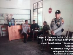 Memberi Imbauan Kamtibmas Kepada Warga Saat Samapta Polsek Menyuke Laksanakan Patroli Siang Hari