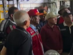 Wakil Gubernur Aceh Terima Bantuan Kemanusiaan PMI di Pelabuhan Krueng Geukuh Aceh Utara