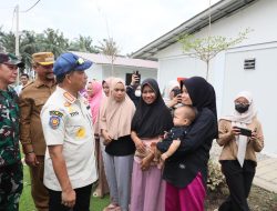 Pastikan Pengungsi Hidup Layak, Kasatgas Tito Tinjau Huntara di Aceh Tamiang