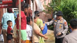 Kapolda Metro Jaya Bagikan Sembako ke Warga Terdampak Banjir di Muara Gembong