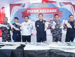 TNI AL Kodaeral IV Hadiri Press Release Penggagalan Penyelundupan 104 Ribu Benih Bening Lobster