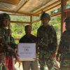 Binter Berbagi Rasa Duka, Satgas Yonif 521/DY Sampaikan Belasungkawa dan Dukungan Moril Kepada Keluarga Yang Berduka di Distrik Benawa