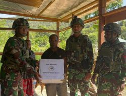 Binter Berbagi Rasa Duka, Satgas Yonif 521/DY Sampaikan Belasungkawa dan Dukungan Moril Kepada Keluarga Yang Berduka di Distrik Benawa