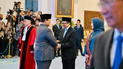 Wakil Panglima TNI Hadiri Pelantikan Hakim Mahkamah Konstitusi dan Wakil Menteri Keuangan di Istana Negara