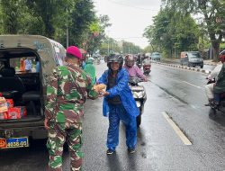 Tebarkan Senyum Kebahagiaan Kepada Masyarakat, Yonif 2 Marinir TNI AL Laksanakan Kegiatan Jumat Berkah
