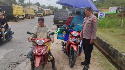 Polisi Menyapa Warga di Jalan, Patroli Siang Jadi Sarana Himbauan Kamtibmas