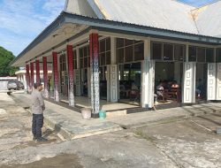 Samapta Polsek Menyuke Lakukan Pengawalan dan Pengamanan Kegiatan Ibadah Misa Perdana