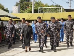 KODAERAL VII Gelar Bakti Sosial: Pemeriksaan Kesehatan Gratis dan Pembagian Buku serta Alat Tulis untuk Masyarakat