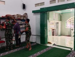 Sambut Ramadhan, Kodim 0418/Palembang Gelar Karya Bhakti dan Wakaf Alquran di Masjid Jami’ Assalam