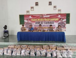 Jumat Curhat di Sido Mulyo, Polres Mesuji Pererat Silaturahmi dan Bantu Warga Kurang Mampu
