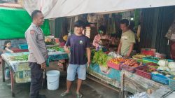 Polisi Turun ke Pasar Jelang Ramadhan, Pedagang Sayur Disapa dengan Akrab