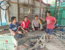 Bhabinkamtibmas Air Besar Pilih Cara Humanis Jaga Kamtibmas: Sambang dan Ngobrol Santai