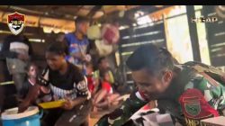 Satgas Yonif 763/SBA Laksanakan Makan Bersama Masyarakat