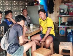 Kanit Lantas Polsek Mempawah Hulu Laksanakan Patroli Sambang, Ajak Warga Jaga Kamtibmas