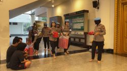 Gerobak Propam Berbagi, Bid Propam Polda Kalbar Hadirkan Kepedulian di Bulan Ramadhan