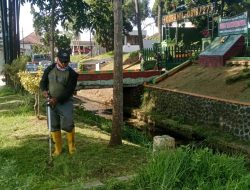 Koramil 0818/27 Lawang Gelar Kerja Bakti, Wujudkan Lingkungan Makoramil Bersih dan Nyaman