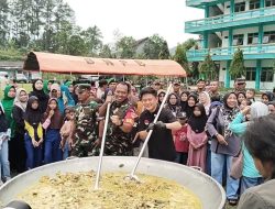 Masak Besar Bobon Santoso dan TNI, 1.000 Porsi Opor Dibagikan di TMMD Kebumen