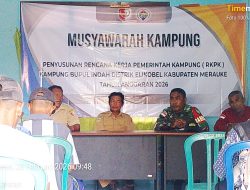 Babinsa Bupul Hadiri Muskam, Tegaskan Pentingnya Transparansi dalam Membangun Kampung