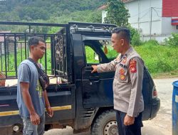 Sentuhan Humanis Polisi, Aipda Suriansyah Ajak Sopir Mobil Jaga Keamanan Bersama