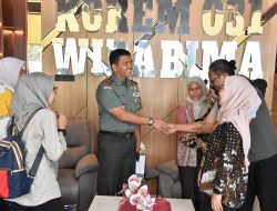 Silaturahmi Anggota KPU dan Bawaslu Kota Pekanbaru dengan Danrem 031/WB Brigjen TNI Dr. Agustatius Sitepu S.Sos.,M.Si.,M.Han di Makorem 031/WB