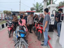 Kapolsek Medang Deras AKP A.H. Sagala Lakukan Sidak SPBU Pakam Raya, Klarifikasi Soal Pengisian Minyak Solar Pakai Jerigen untuk Nelayan