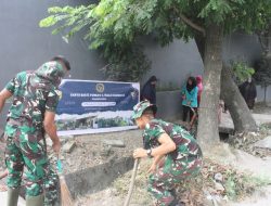 Sambut HUT Kavaleri Angkatan Darat, Prajurit Yonkav 6/NK melaksanakan Karya Bhakti bersama Masyarakat di wilayah Asam Kumbang  Asam Kumbang, Medan – Dalam rangka menindaklanjuti arahan Presiden RI dan atas perintah Pangdam I/BB serta dalan rangka rangkaian kegiatan Hut Kav ke 76, Yonkav 6/NK melaksanakan Karya Bhakti bersama masyarakat. Kegiatan ini bertujuan untuk membantu meringankan beban masyarakat melalui kegiatan yang bersifat sosial, seperti pembersihan lingkungan dan perbaikan fasilitas umum. Melalui kegiatan tersebut, diharapkan tercipta lingkungan yang bersih, sehat, aman, dan nyaman bagi masyarakat setempat. Selain itu, karya bakti bertujuan memperkuat kemanunggalan TNI dengan rakyat. Keterlibatan langsung prajurit TNI bersama masyarakat dalam setiap kegiatan mencerminkan bahwa TNI senantiasa hadir dan menyatu dengan rakyat.(31/01/26)  Karya bakti yang dilaksanakan melibatkan prajurit secara langsung bersama masyarakat setempat dengan sasaran pembersihan yaitu Masjid Darussalam, Gereja GKBP, serta parit dan selokan di sekitar Jln. Bunga Raya, Kel. Asam Kumbang, Kec. Medan Selayang. Melalui kegiatan ini, diharapkan tercipta lingkungan yang bersih, sehat, dan nyaman, sekaligus menumbuhkan kesadaran kolektif akan pentingnya menjaga kebersihan dan kelestarian lingkungan.  Pelaksanaan karya bakti dalam rangka HUT Kavad mencerminkan nilai-nilai luhur Kavaleri, yaitu semangat juang, disiplin, dan loyalitas yang diwujudkan melalui tindakan nyata di tengah masyarakat. Kehadiran prajurit di tengah warga tidak hanya membantu secara fisik, tetapi juga mempererat hubungan emosional antara TNI dan rakyat. Hal ini sejalan dengan peran TNI sebagai alat pertahanan negara yang berasal dari rakyat, oleh rakyat, dan untuk rakyat.  Selain memberikan manfaat langsung bagi masyarakat, Danyonkav 6/NK, Letkol Kav Adzan Marjohan Nasution, S. H., M. M., M. Tr. Mil., juga menekankan,”Kegiatan karya bakti ini juga menjadi sarana pembinaan teritorial bagi prajurit. Melalui interaksi yang harmonis dengan warga, prajurit dilatih untuk peka terhadap kondisi sosial di wilayah binaan serta mampu berkontribusi positif dalam membantu mengatasi berbagai permasalahan di lingkungan sekitar.” Kegiatan ini sekaligus menanamkan nilai kepedulian sosial dan jiwa pengabdian dalam diri setiap prajurit.
