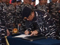 Panglima Armada III Menandatangani Berita Acara Alih Bina KRI Fatahillah-361 dan KRI Malahayati-362 Ke Armada I