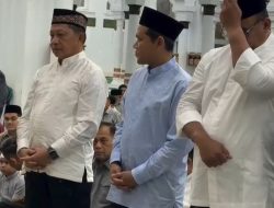 Tito Karnavian Tutup Kunjungan Kerja di Aceh dengan Subuh di Masjid Raya Baiturrahman